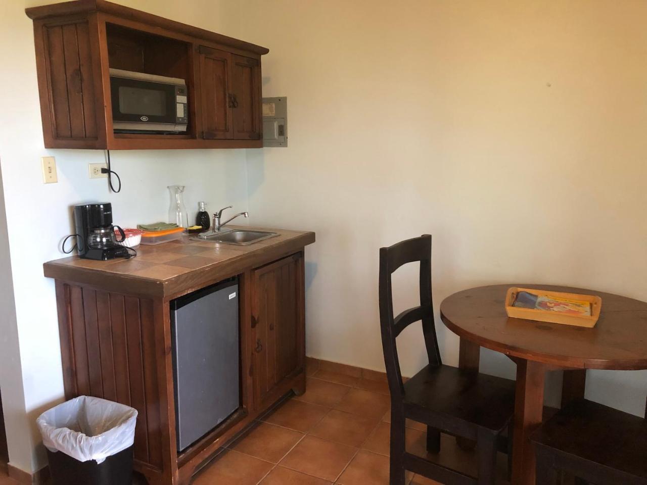 רינקון Las Palmas Inn מראה חיצוני תמונה